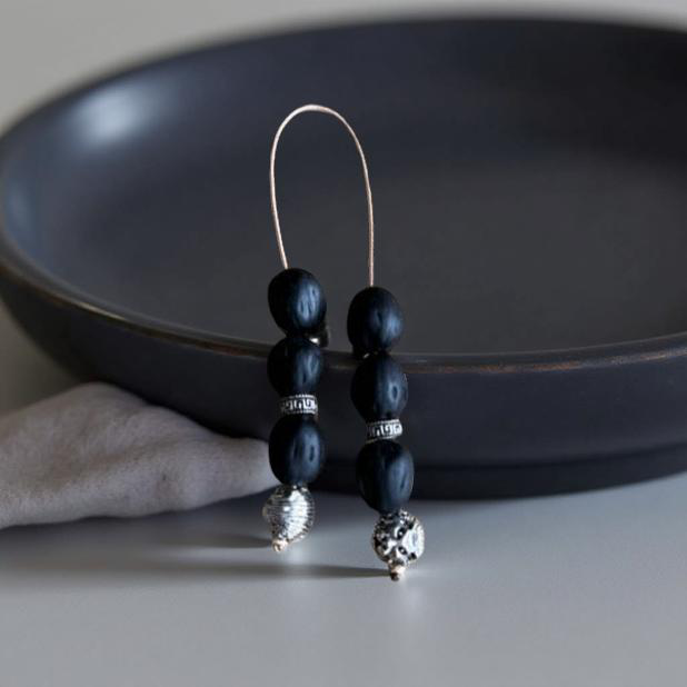 Black Νutmeg Worry Beads